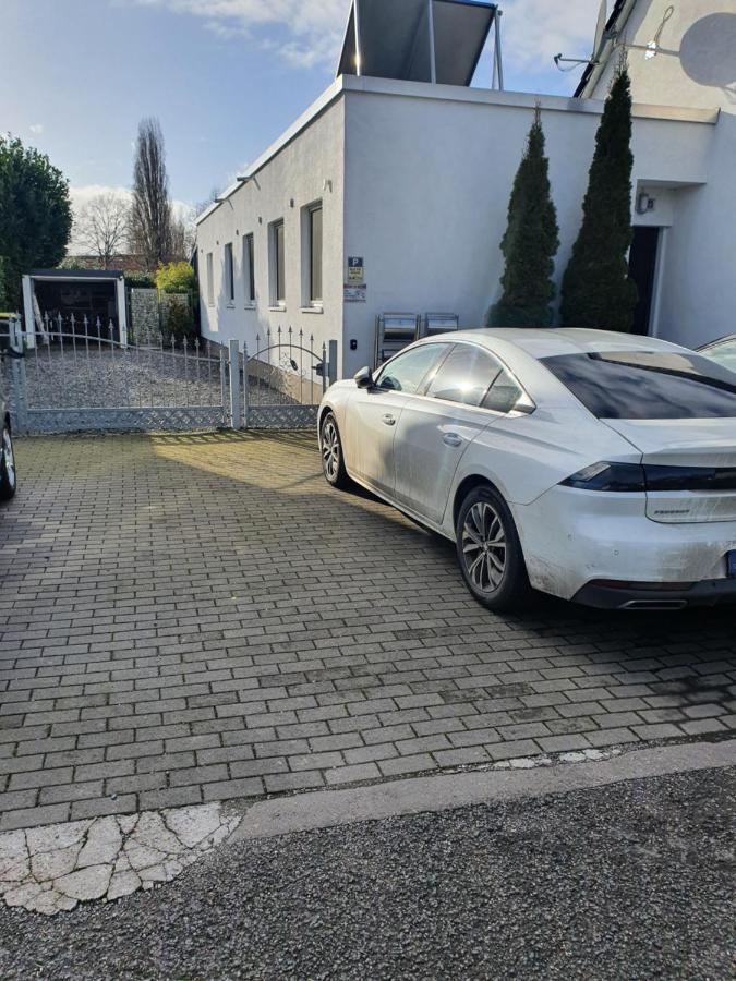 Zwei schicke Apartments mit Parkplatz Köln Exterior foto