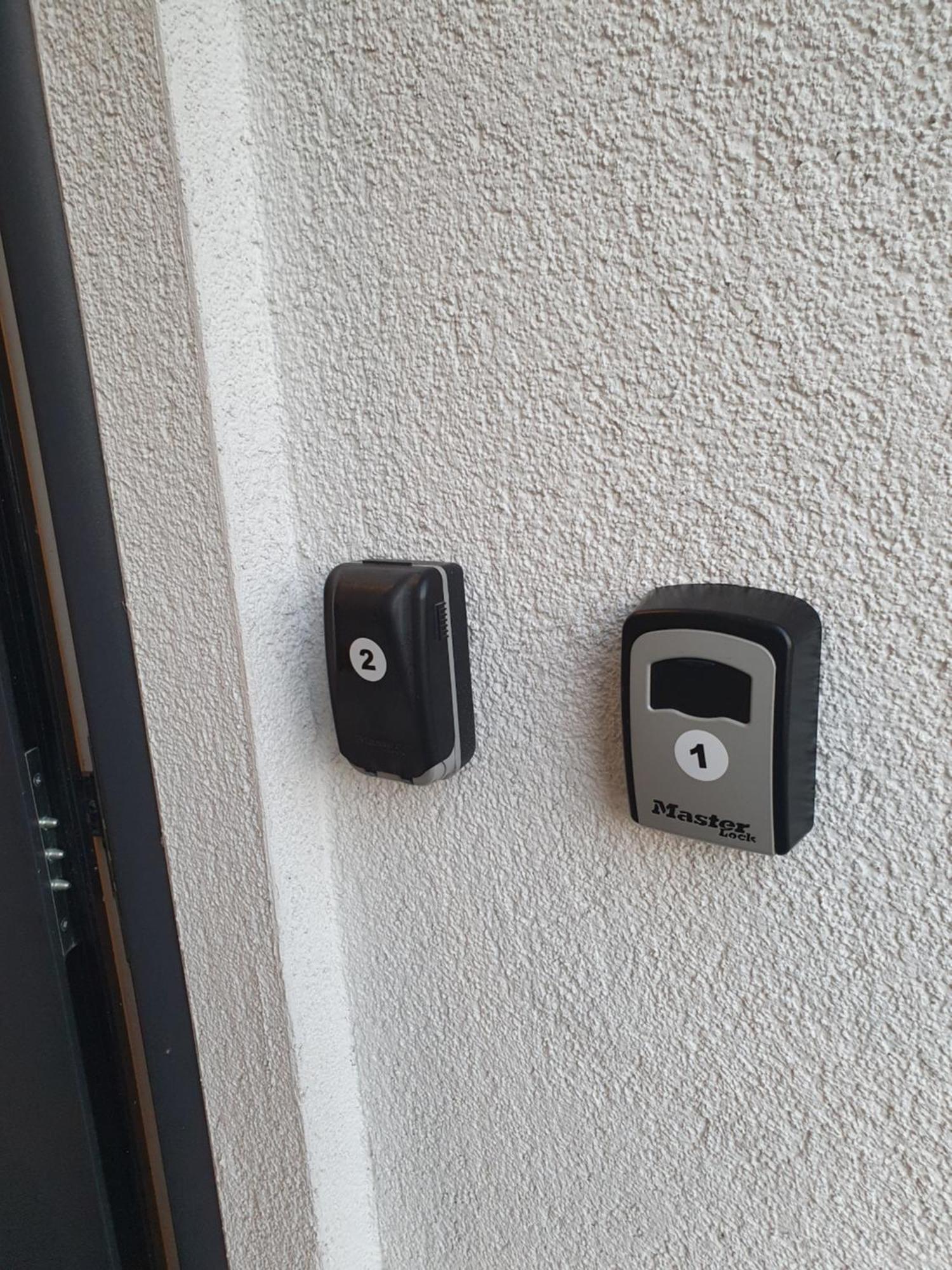 Zwei schicke Apartments mit Parkplatz Köln Exterior foto