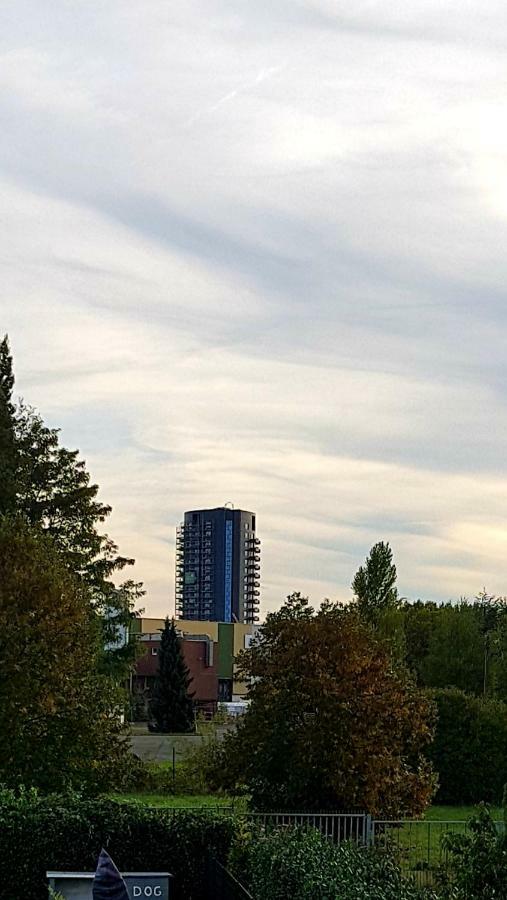 Zwei schicke Apartments mit Parkplatz Köln Exterior foto