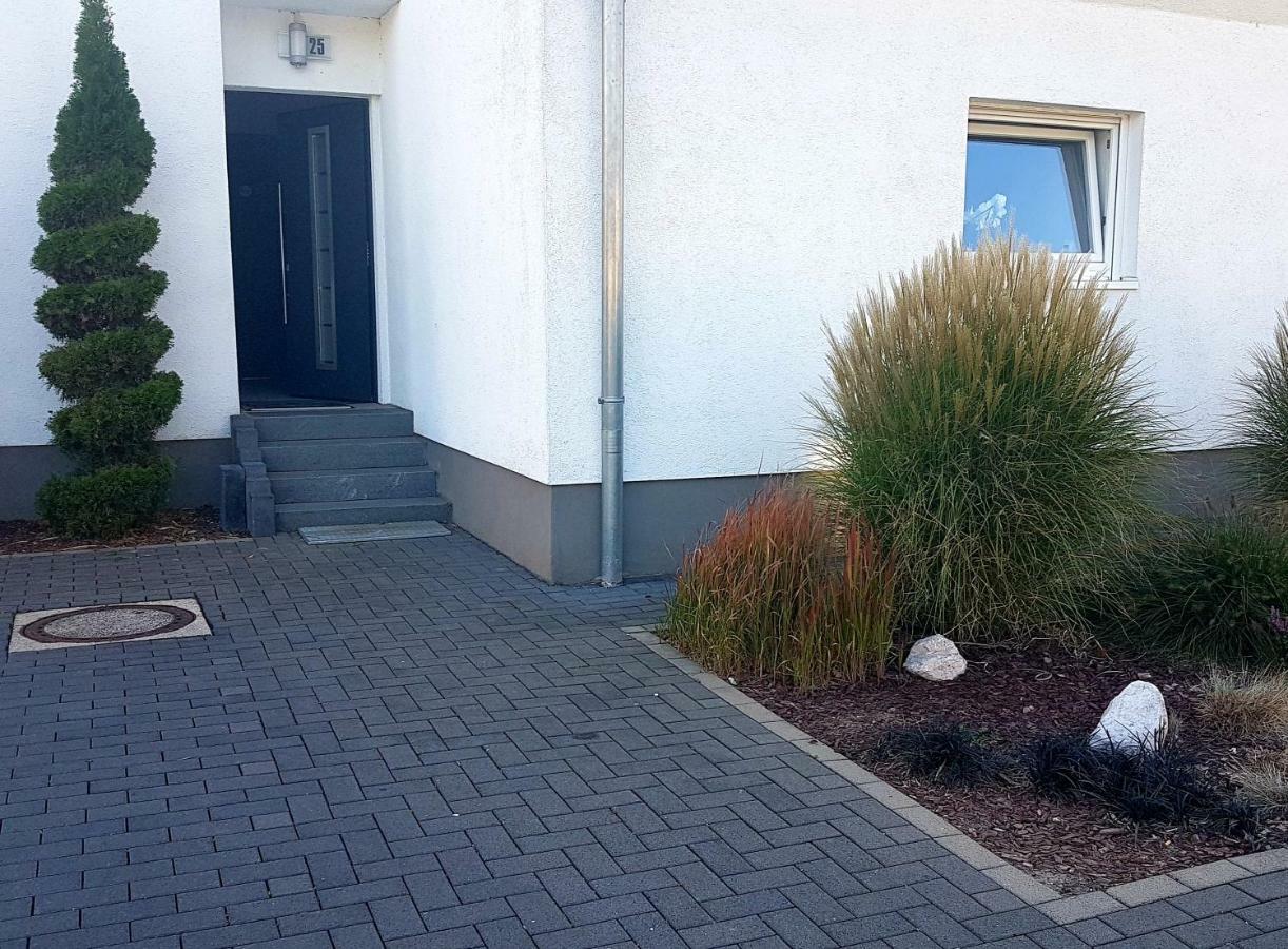 Zwei schicke Apartments mit Parkplatz Köln Exterior foto